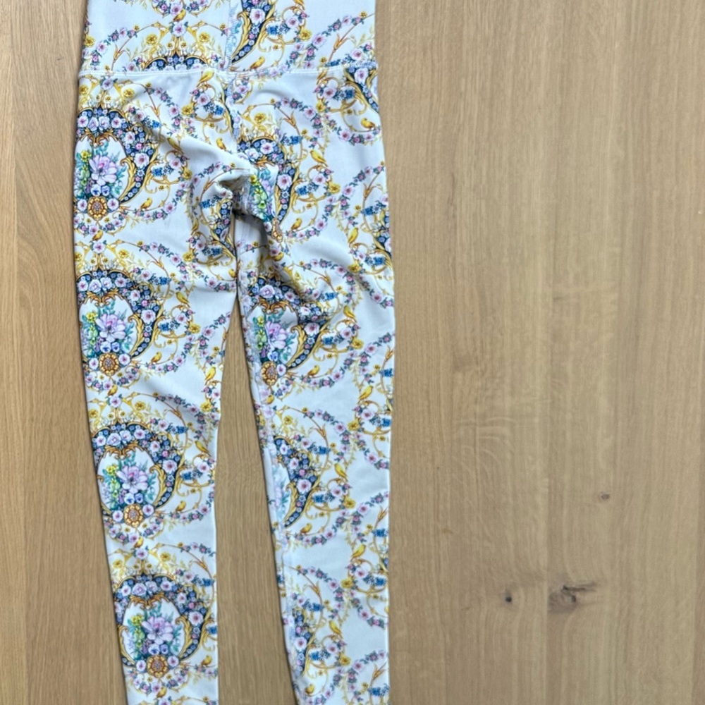 Terez Womens Size XS Gold Baroque Duoknit Leggings NWT - Picture 8 of 9